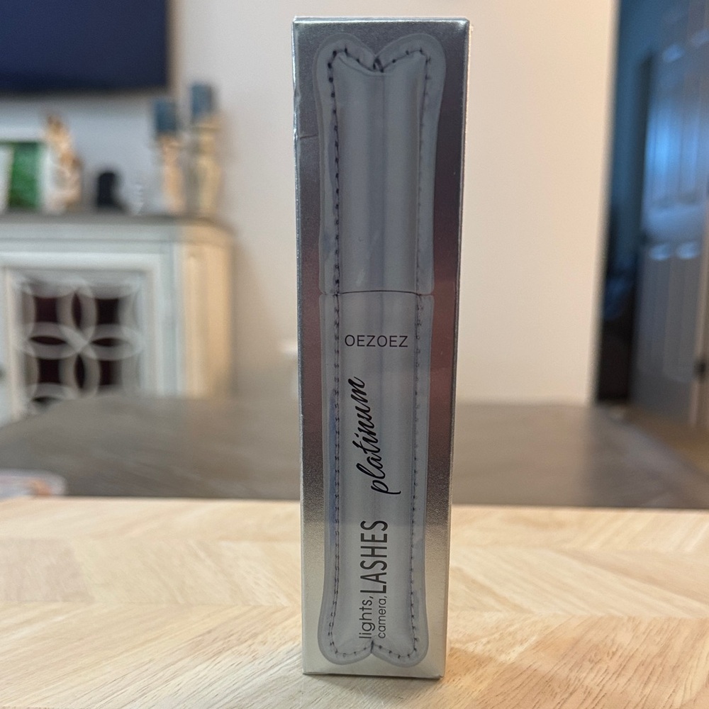 Platinum Mascara - Silver